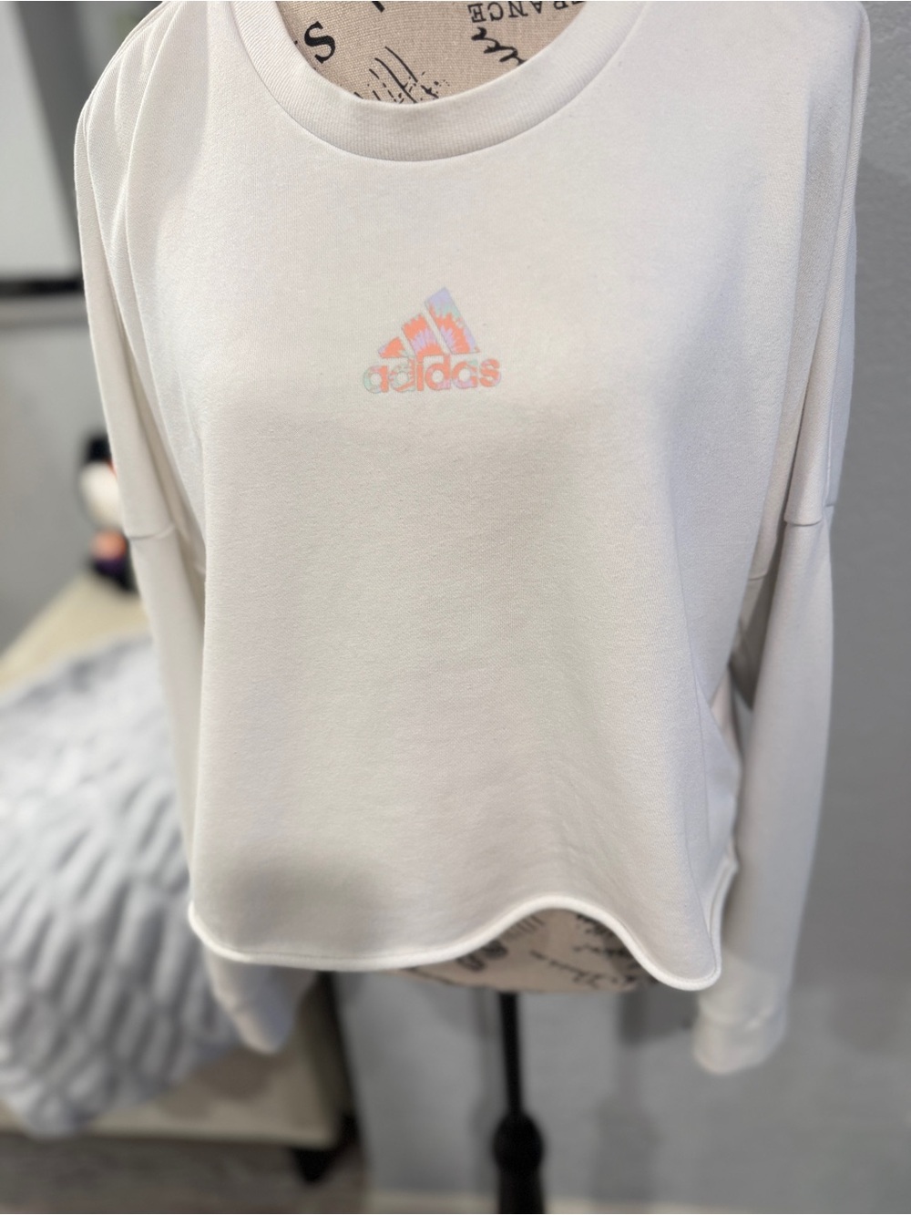 adidas Girls Long Sleeve Shirt Youth L 16-18 Sport Gameday Pastel Graphic - Picture 3 of 10